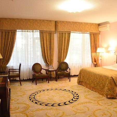Hotel Royal Florence Кишинів Екстер'єр фото