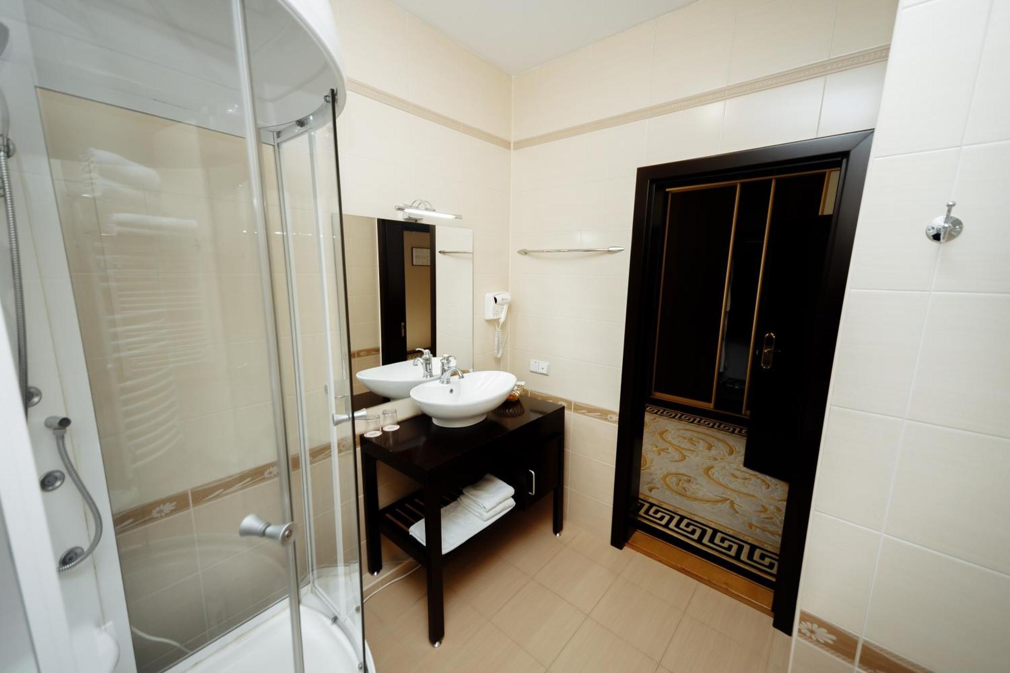 Hotel Royal Florence Кишинів Екстер'єр фото