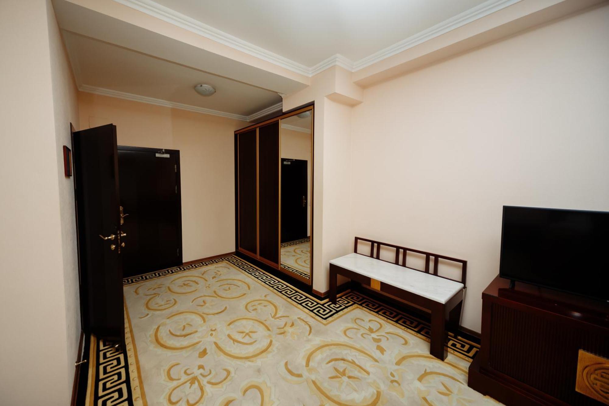 Hotel Royal Florence Кишинів Екстер'єр фото