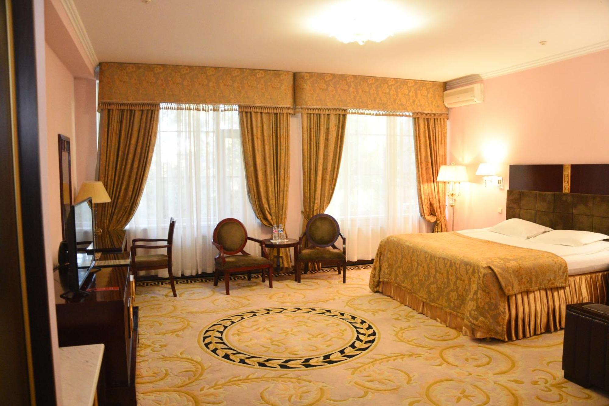 Hotel Royal Florence Кишинів Екстер'єр фото